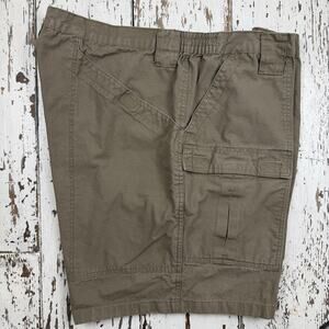Boulder Creek Cargo shorts men’s 52 Big olive green cargo pockets